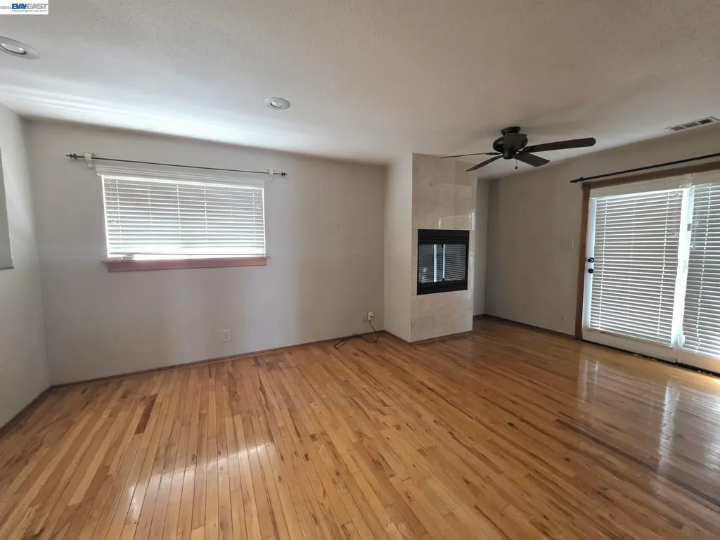 409 Avalon Way Suisun City CA 94585