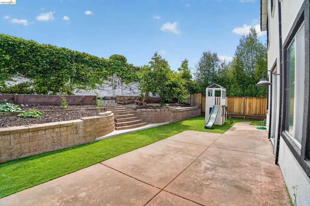 34469 Valley Oaks Loop Union City CA 94587