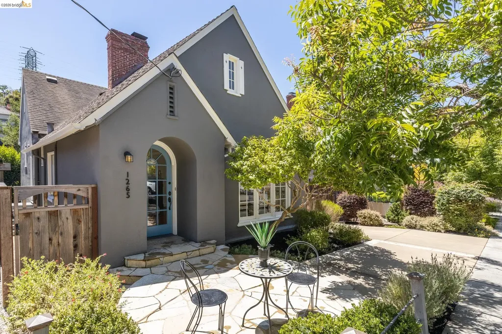 1265 Holman Road Oakland CA 94610