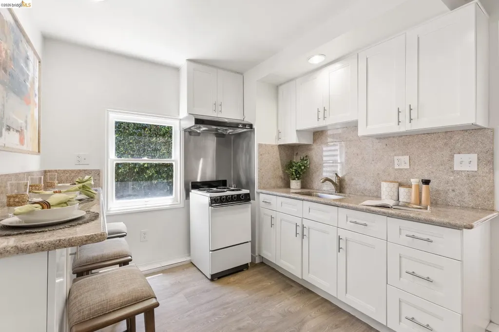 1265 Holman Road Oakland CA 94610