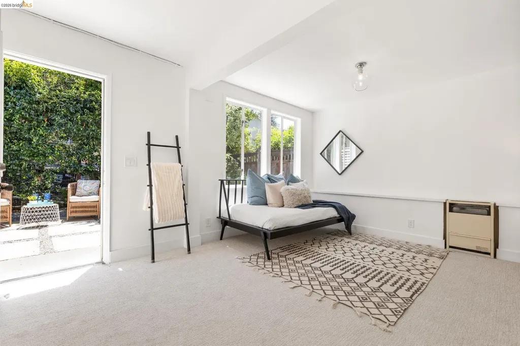 1265 Holman Road Oakland CA 94610