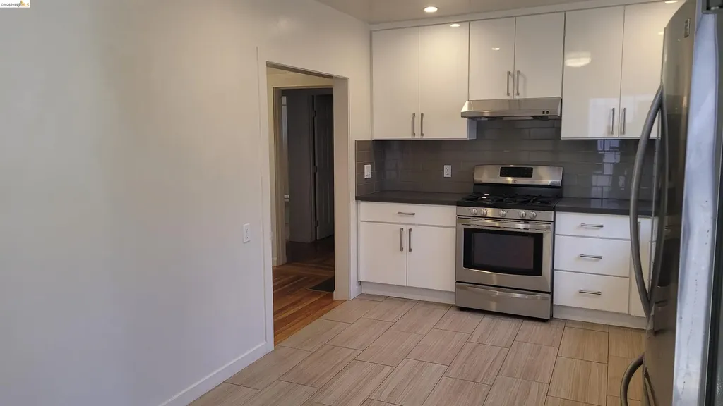 2124 12th Avenue Oakland CA 94606