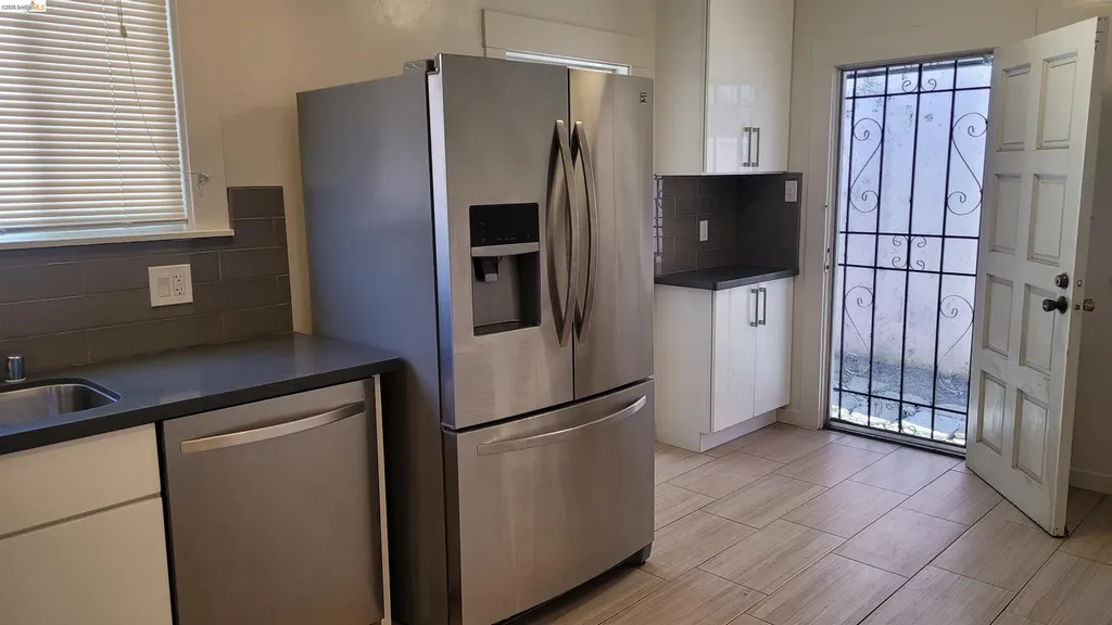 2124 12th Avenue Oakland CA 94606