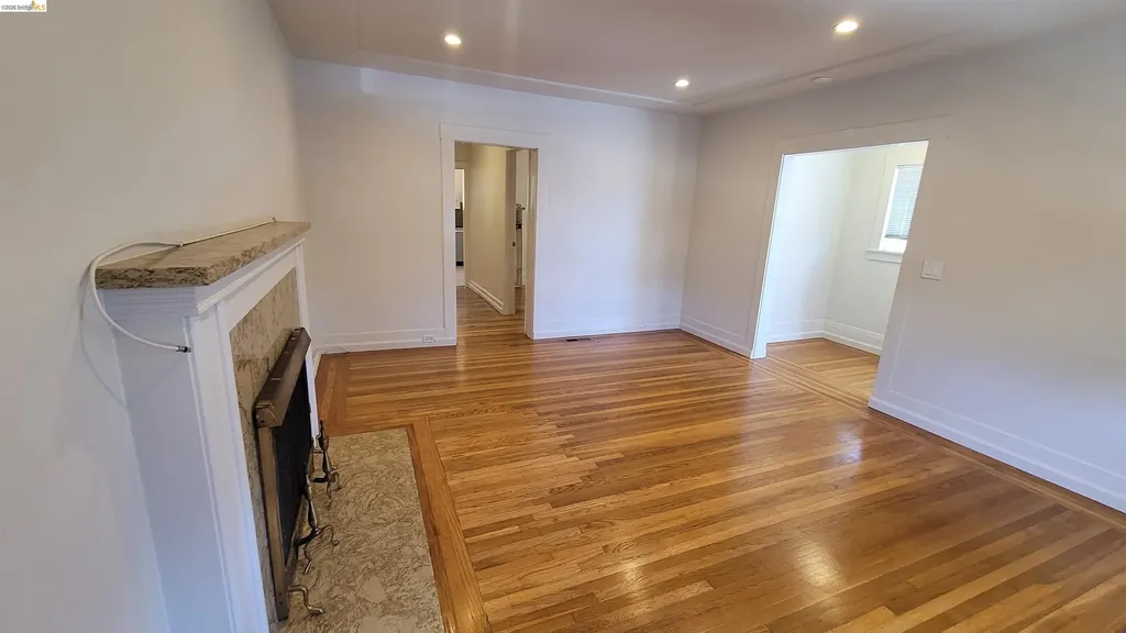 2124 12th Avenue Oakland CA 94606