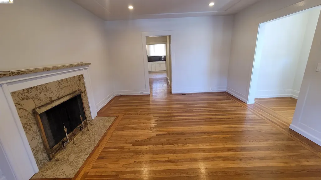 2124 12th Avenue Oakland CA 94606