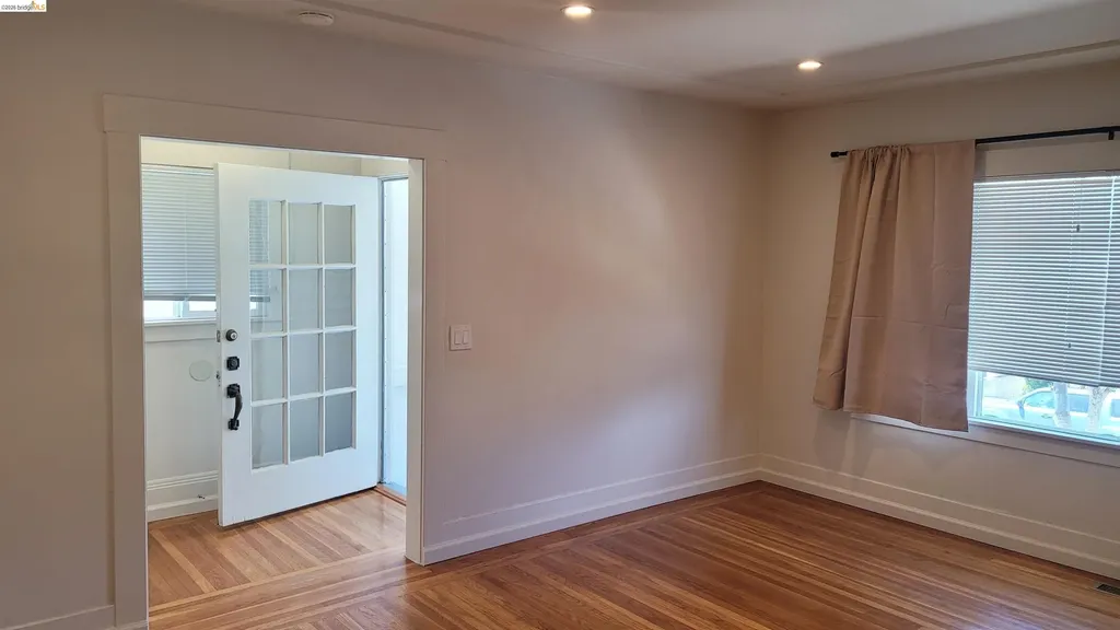 2124 12th Avenue Oakland CA 94606