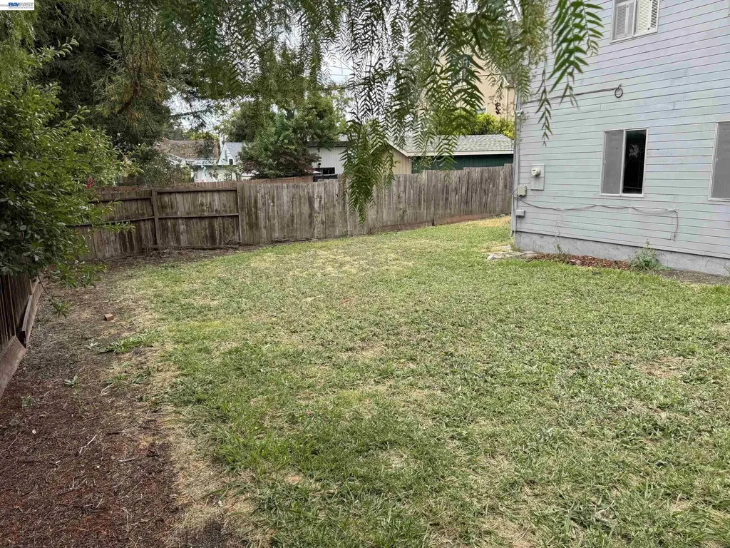 144 Viewmont Avenue Vallejo CA 94550