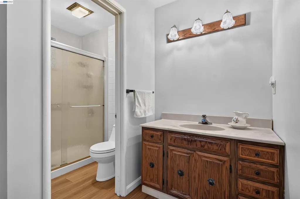 1282 Chapel Avenue San Leandro CA 94579