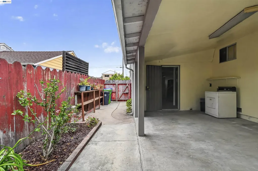 1282 Chapel Avenue San Leandro CA 94579