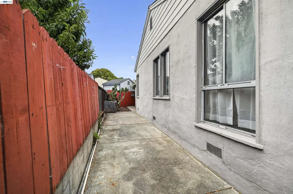1282 Chapel Avenue San Leandro CA 94579