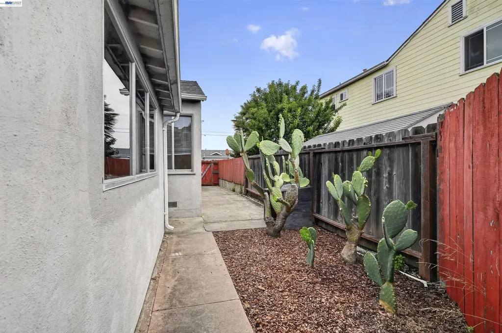 1282 Chapel Avenue San Leandro CA 94579