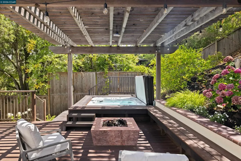 60 Tarry Lane Orinda CA 94563