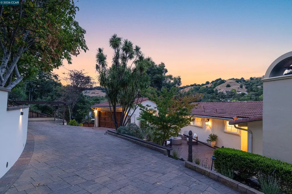 60 Tarry Lane Orinda CA 94563