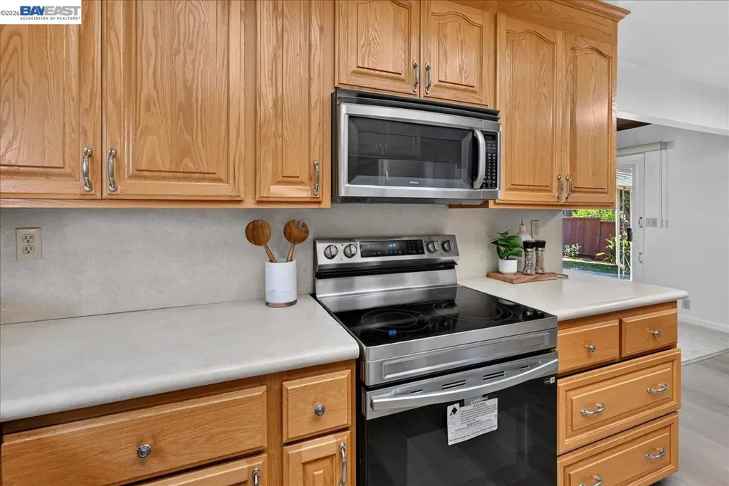 19574 Stanton Avenue Castro Valley CA 94546
