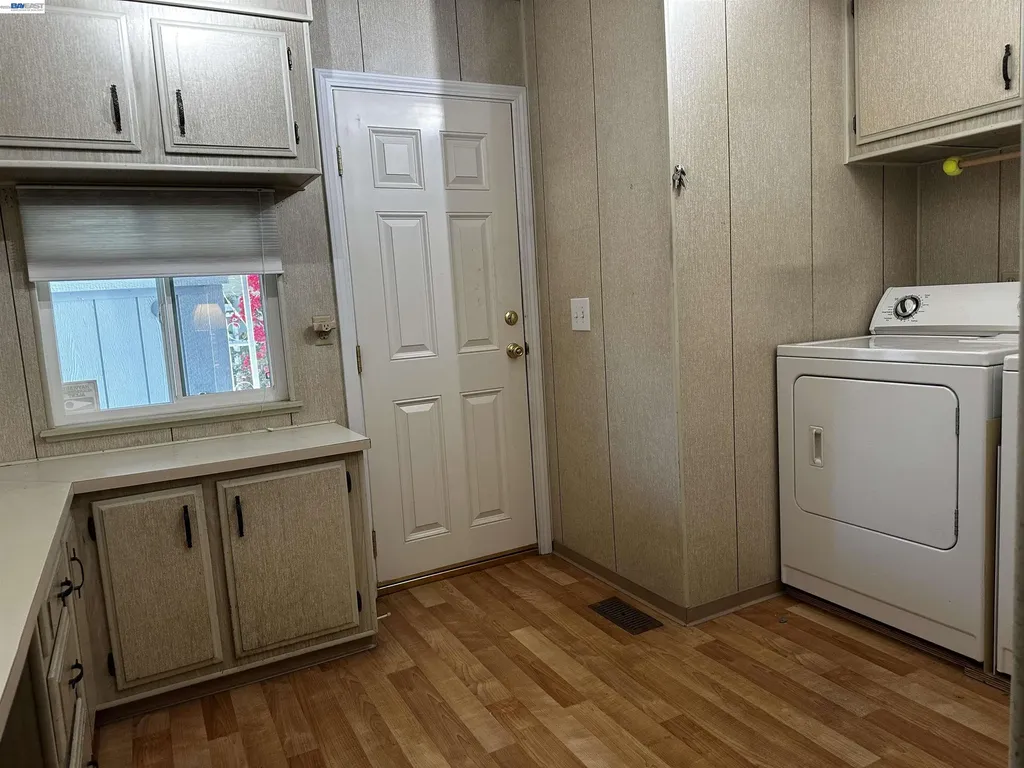 29430 New Hampshire Way Hayward CA 94544