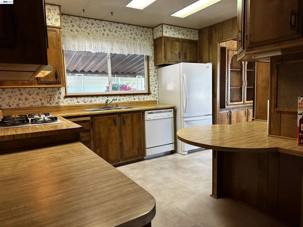 29430 New Hampshire Way Hayward CA 94544