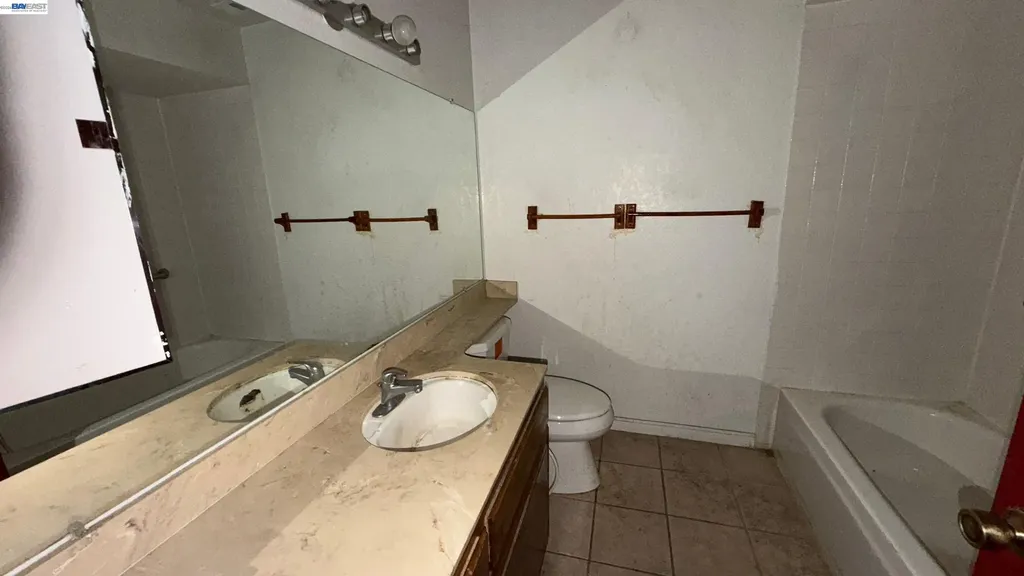 1988 Calaveras Drive Pittsburg CA 94565