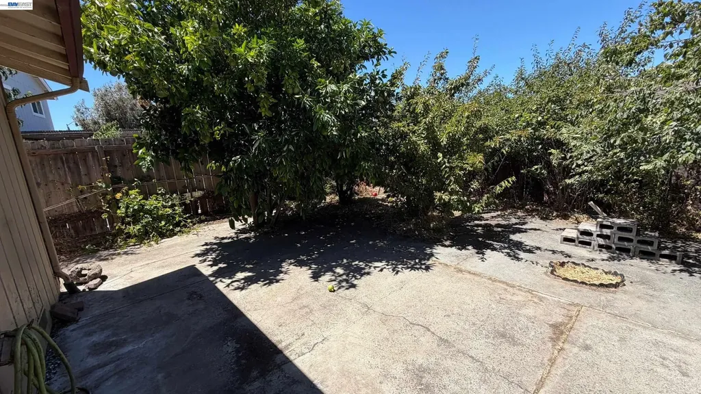 1988 Calaveras Drive Pittsburg CA 94565