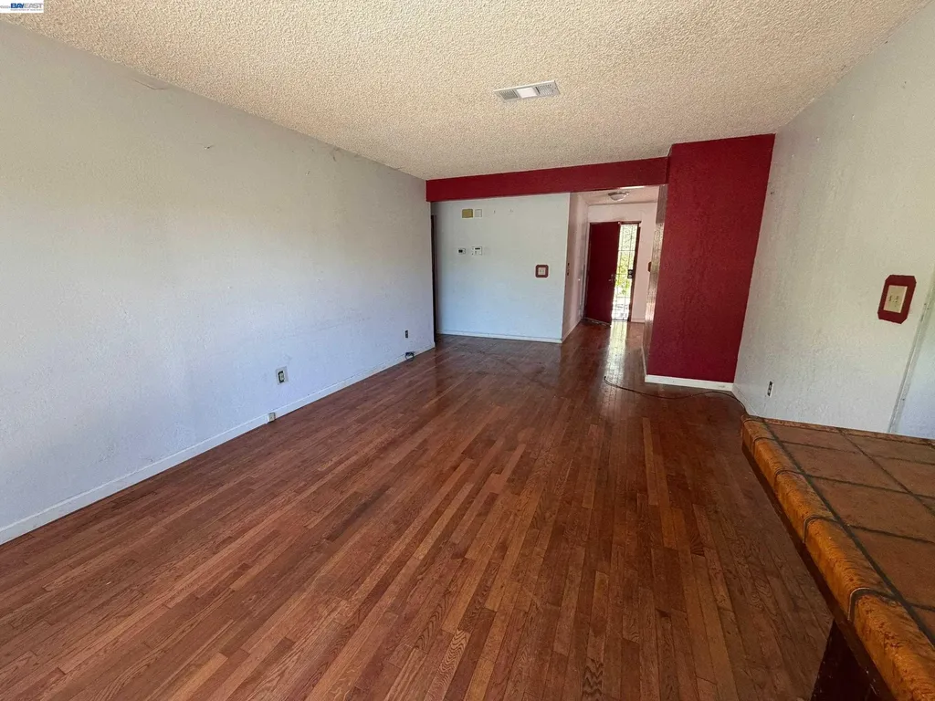 1988 Calaveras Drive Pittsburg CA 94565