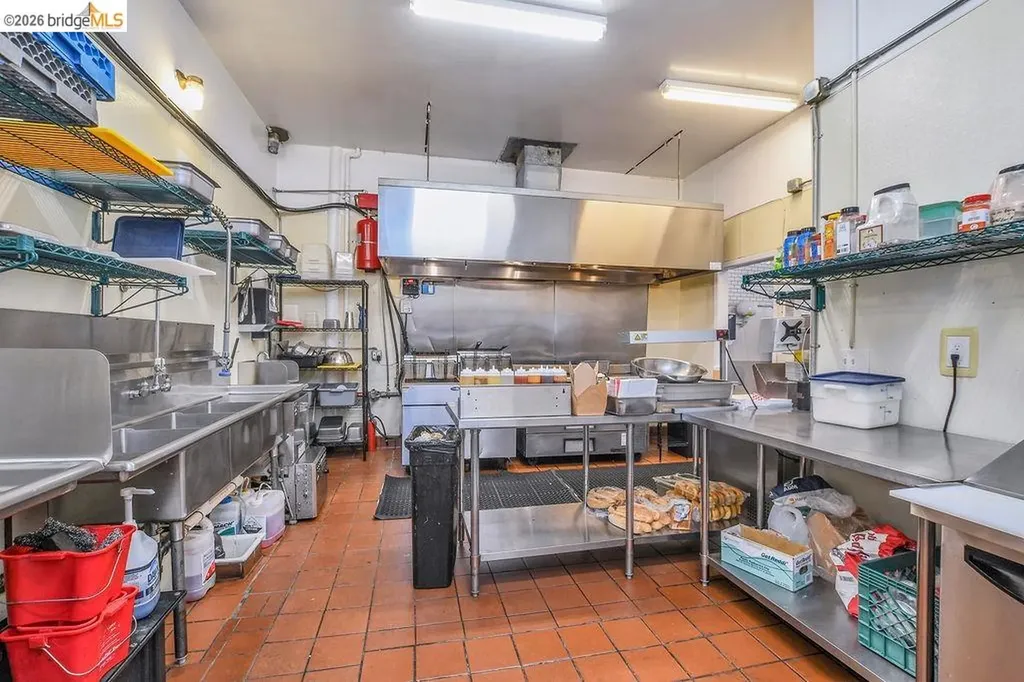 6041 San Pablo Avenue Oakland CA 94608