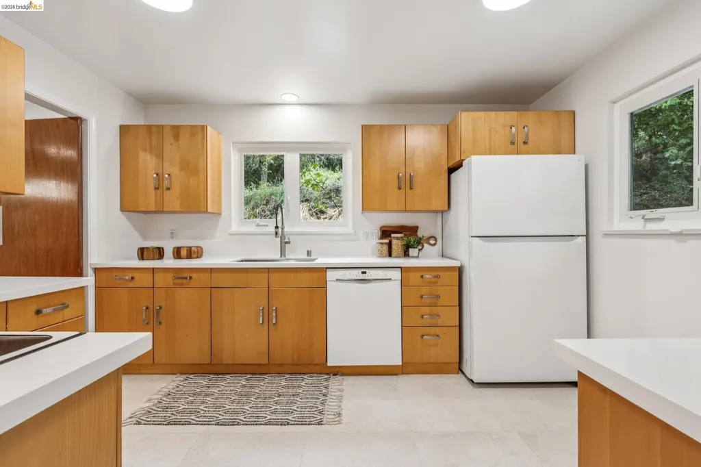1545 Summit Road Berkeley CA 94708