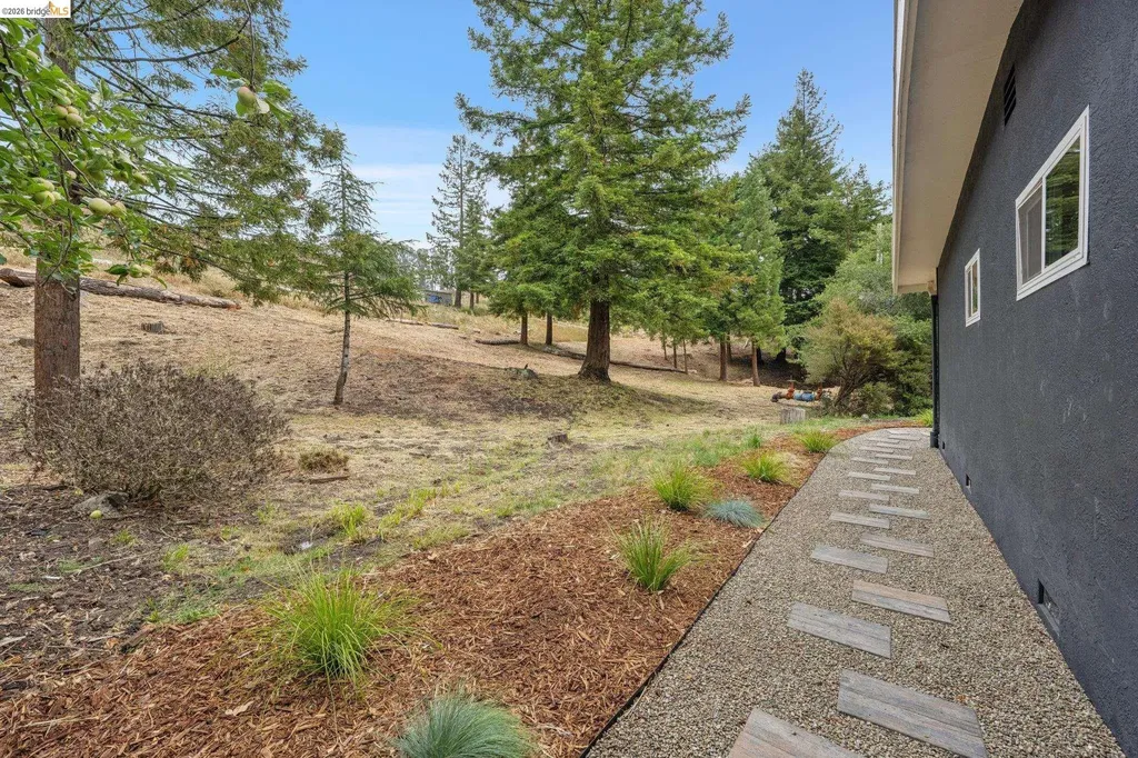 1545 Summit Road Berkeley CA 94708