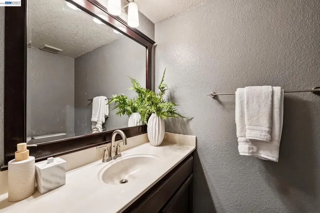 7482 Oxford Circle Dublin CA 94568