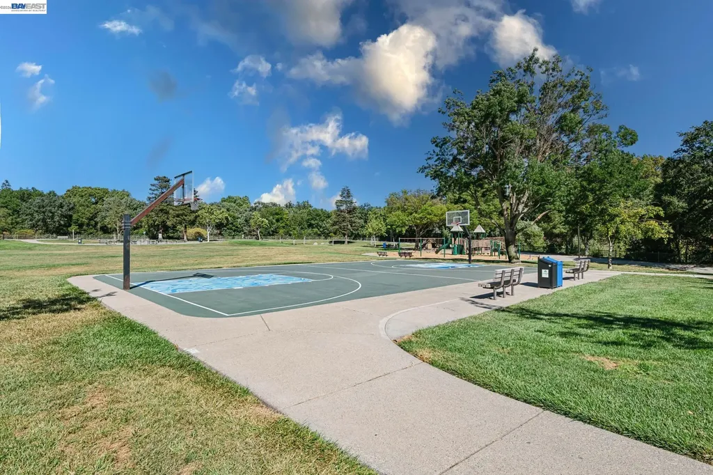 7482 Oxford Circle Dublin CA 94568