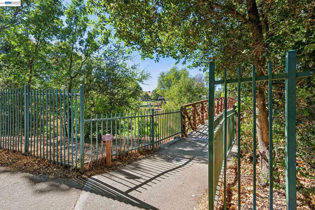 7482 Oxford Circle Dublin CA 94568