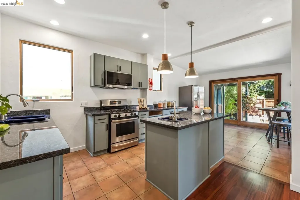 2431 Mckinley Avenue Berkeley CA 94703