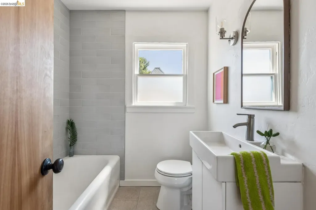 2431 Mckinley Avenue Berkeley CA 94703