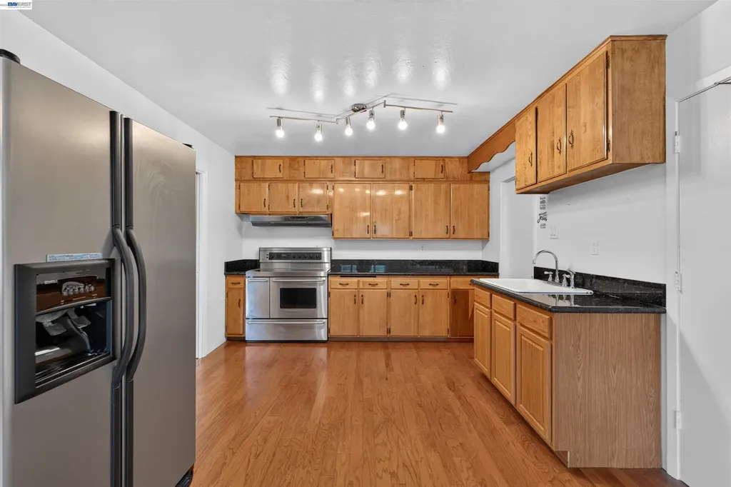 164 Lorraine Avenue Pittsburg CA 94565