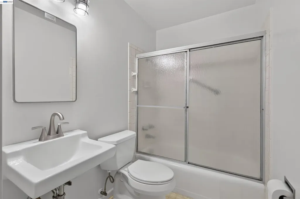 164 Lorraine Avenue Pittsburg CA 94565