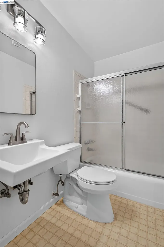 164 Lorraine Avenue Pittsburg CA 94565
