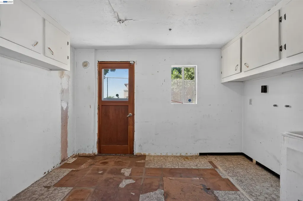 164 Lorraine Avenue Pittsburg CA 94565