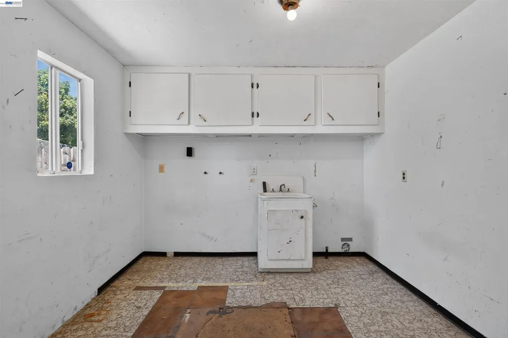 164 Lorraine Avenue Pittsburg CA 94565