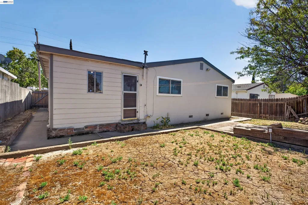 164 Lorraine Avenue Pittsburg CA 94565