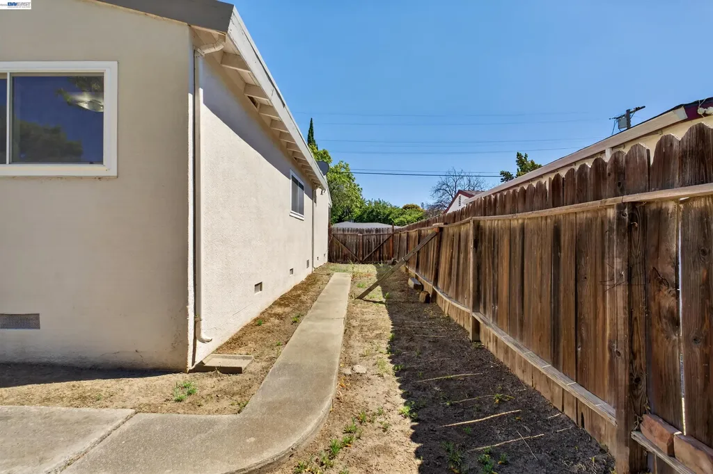 164 Lorraine Avenue Pittsburg CA 94565