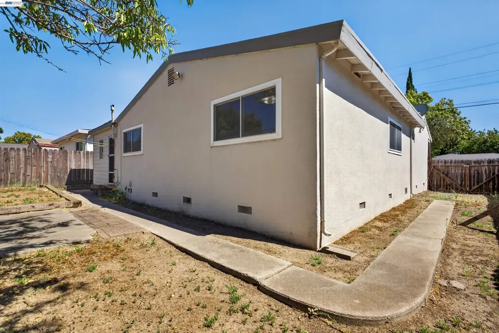 164 Lorraine Avenue Pittsburg CA 94565