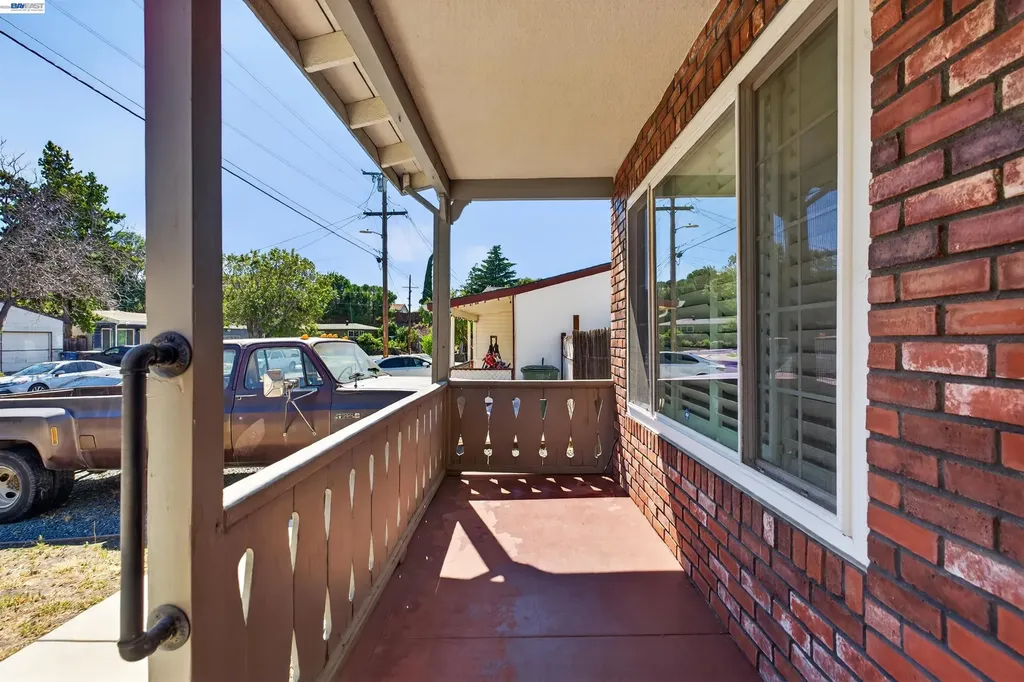 164 Lorraine Avenue Pittsburg CA 94565