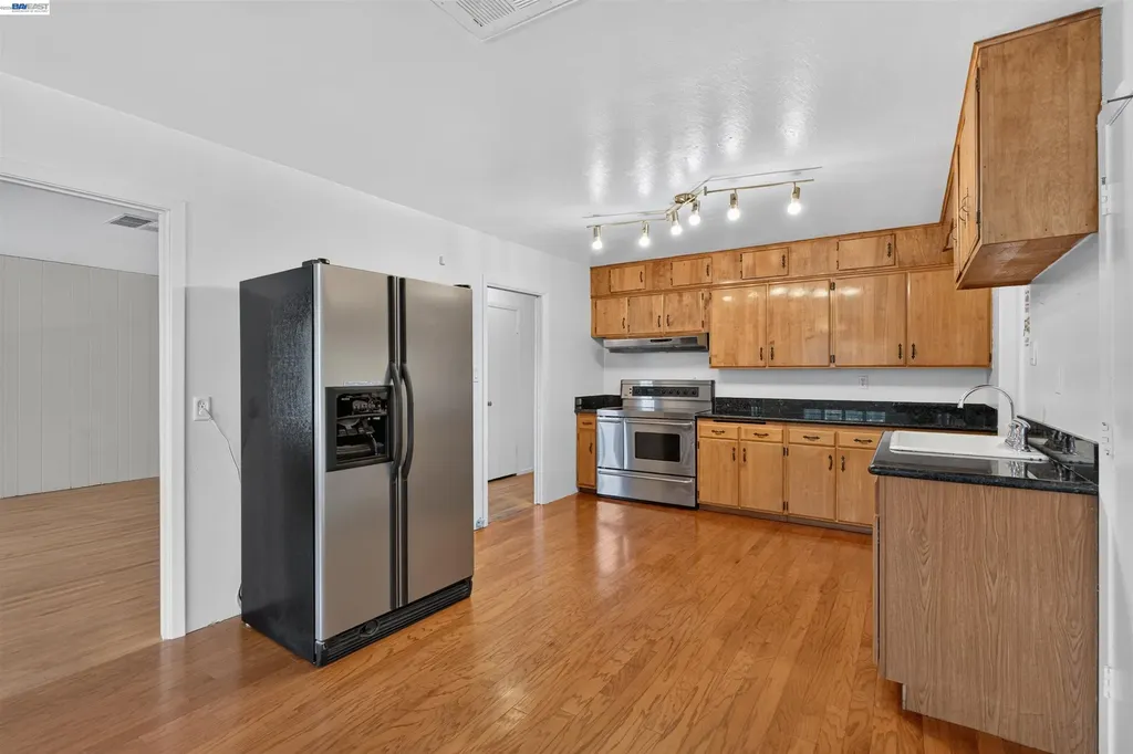164 Lorraine Avenue Pittsburg CA 94565