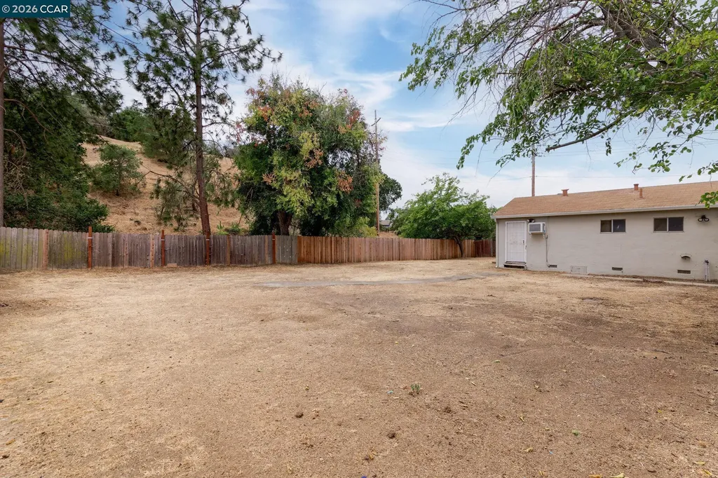 5074 Black Oak Road Concord CA 94521