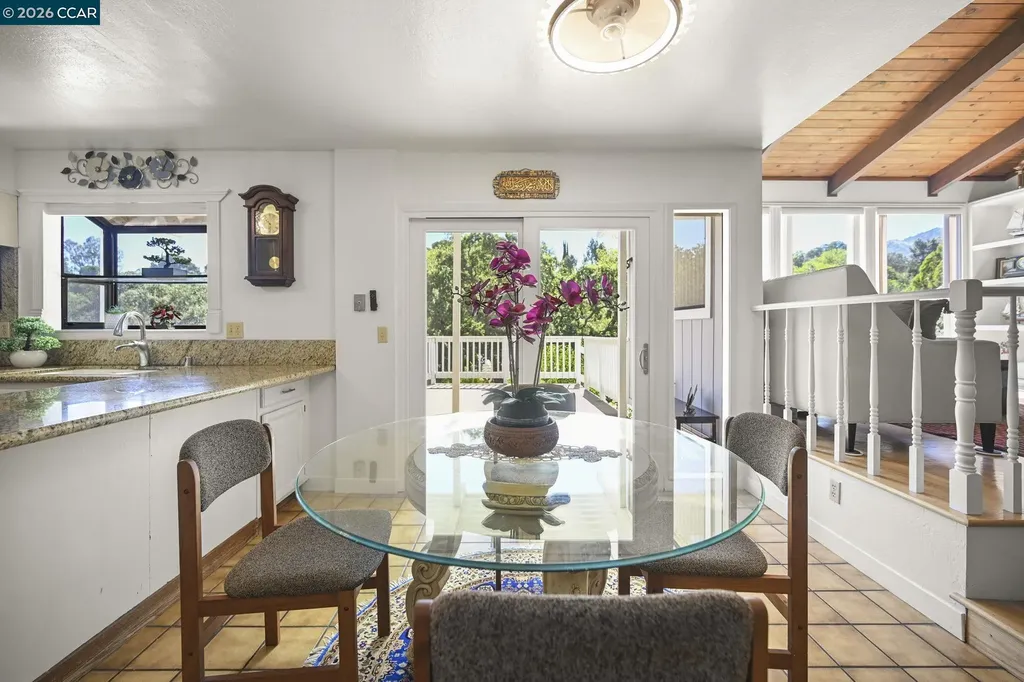 864 Coachman Place Clayton CA 94517