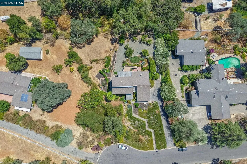 864 Coachman Place Clayton CA 94517