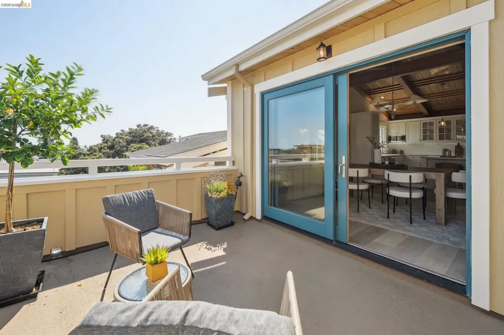 4432 Howe Street Oakland CA 94611
