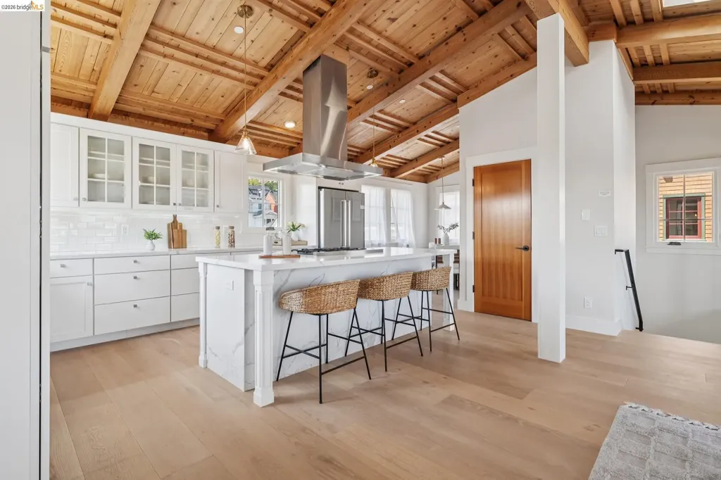 4432 Howe Street Oakland CA 94611