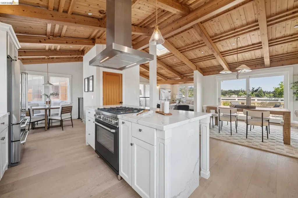 4432 Howe Street Oakland CA 94611