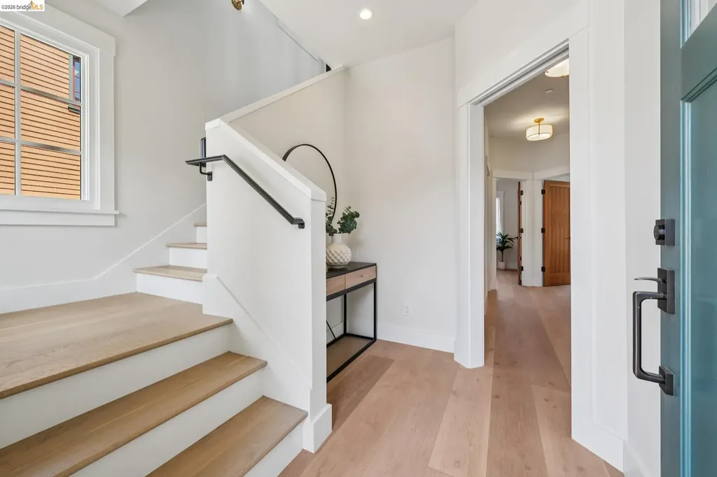 4432 Howe Street Oakland CA 94611