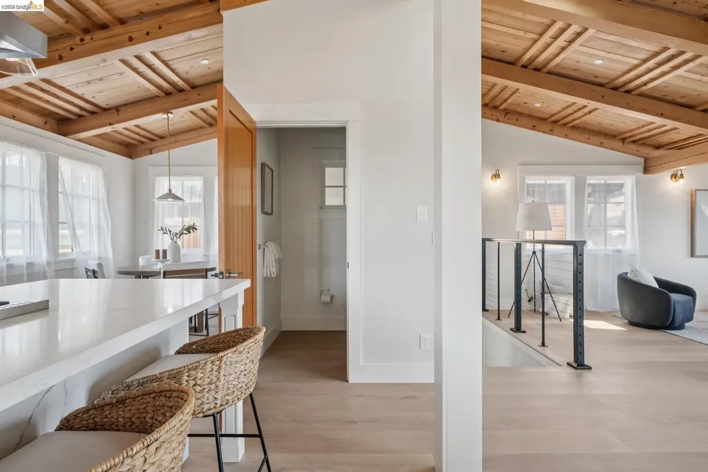 4432 Howe Street Oakland CA 94611