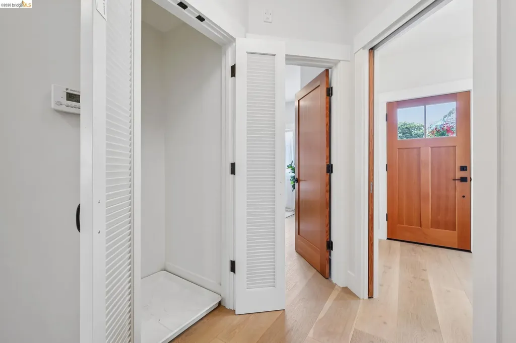 4432 Howe Street Oakland CA 94611